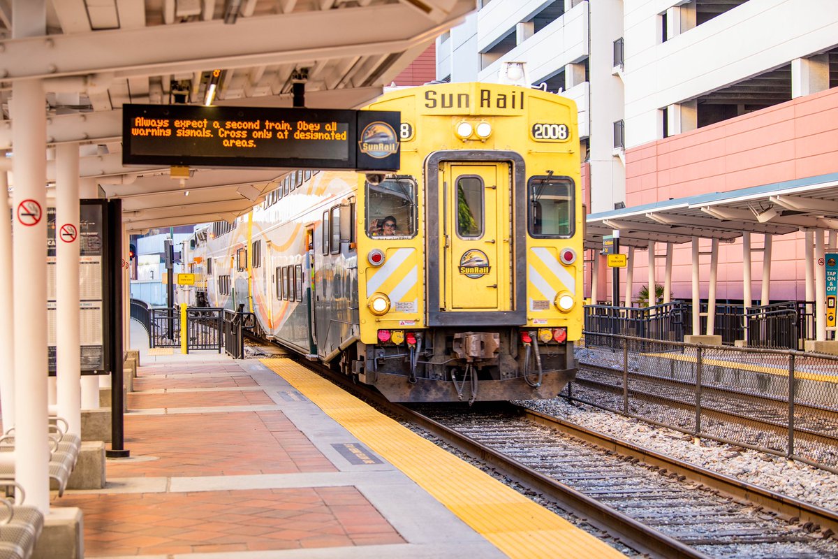 What better way to celebrate #InternationalMuseumDay than to visit the @OMAOrlando! #RideSunRail to AdventHealth Station and tell us about your favorite museum artwork in the comments! 🎨 Visit SunRail.com/station/advent… for train schedules.