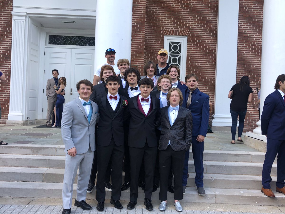 wintersmill_ss's tweet photo. 🔊GAME DAY🔊

⏰6:30⏰

‼️BIG MILL VS THE KNIGHTS‼️

@ HOME

#sharpdressedmen #isyourcoachannflplayer #didntthinkso #BIGMILL #ROLLFALCONS https://t.co/btxqTEnUV9