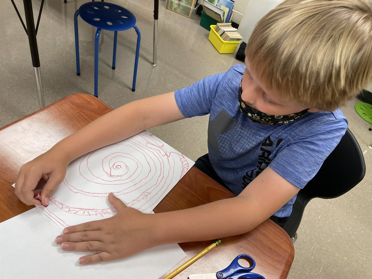 JenniferAGates's tweet photo. #talentdevelopment #lovetothinkhere @MtnViewES #1stgrade #squiggly #doodles #highlevelthinking #creativity  #everystudenteveryday @ReneeGarriss @vickiekogan @Amusto12 @kelzwilli @alibrisse #icanusemyimagination #thinkingcapstightlyfastened https://t.co/GYnyEEqzyS