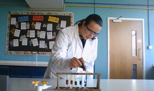JHSRevolution20's tweet photo. We are loving the Chemistry online lessons that Mrs Barlow is delivering to primary school students! Apparently their reactions to the experiments have been been incredible to see! @jubileehigh https://t.co/gPLytVRZSm