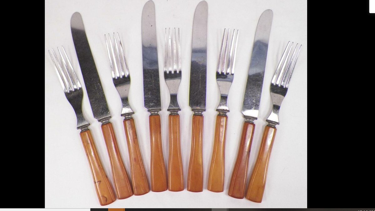 profgabrielle's tweet photo. Does anyone else love Bakelite flatware? #materialculture #foreverydayuse https://t.co/GDA1xc9HOt