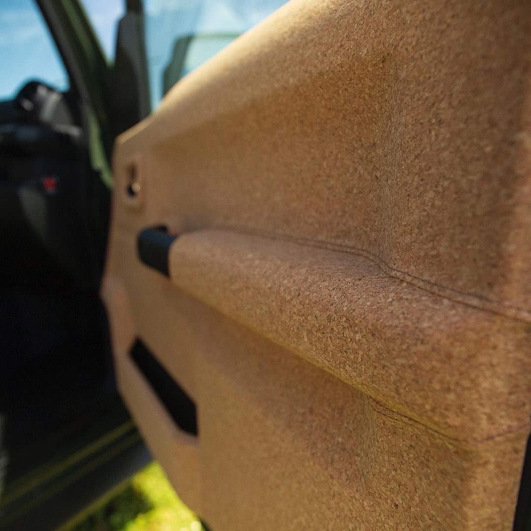 jipny_'s tweet photo. Suzuki Jimny ‘Flora’ 🌺 in its natural habitat.
The first car to be tokenized by @GarageItaliaC @lapoelkann_
#GarageItalia #TheCarPlace
#nft #nftcollector #nftart
#nftcommunity #foundation
#Suzuki #suzukijimny #AllGrip #AllGripPro #offroad #SuzukiCars #WayOfLife #SuzukiGarage https://t.co/PDLnms1lzy