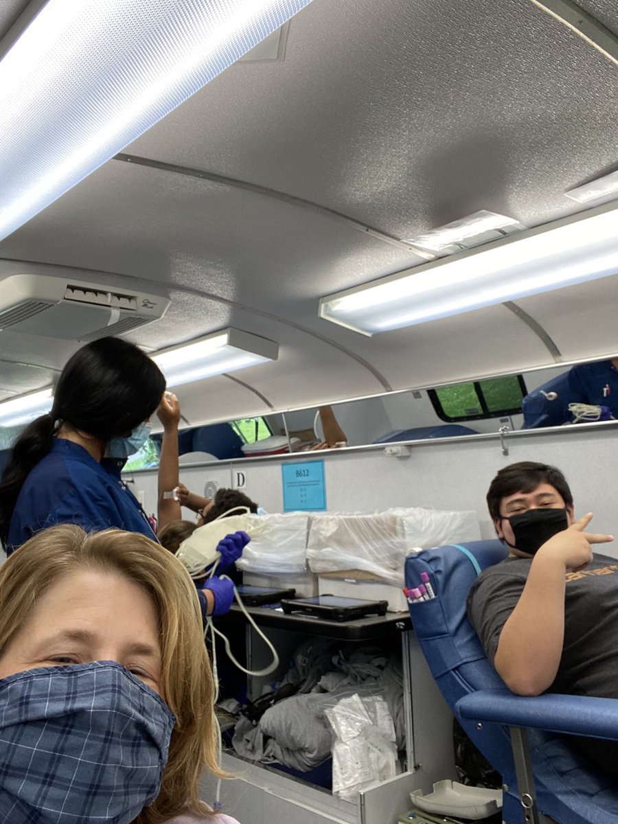 PCalvert102's tweet photo. Not our typical school day! #donateblood ⁦@DanvilleSchools⁩ https://t.co/ofdKVcis5v