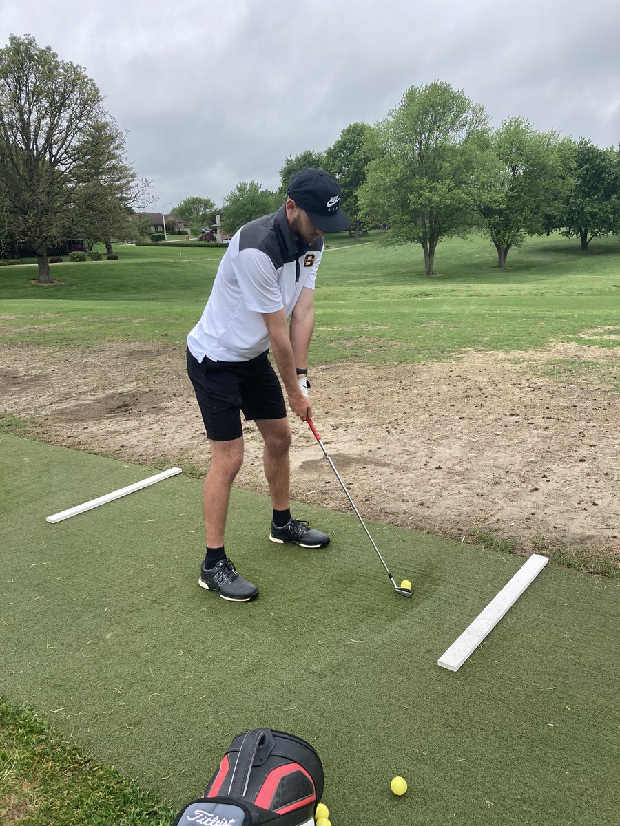 OrrickGolf's tweet photo. Dylan with his final preparations before teeing off on day 2 at Fremont Hills. https://t.co/RUH1lXUPOl