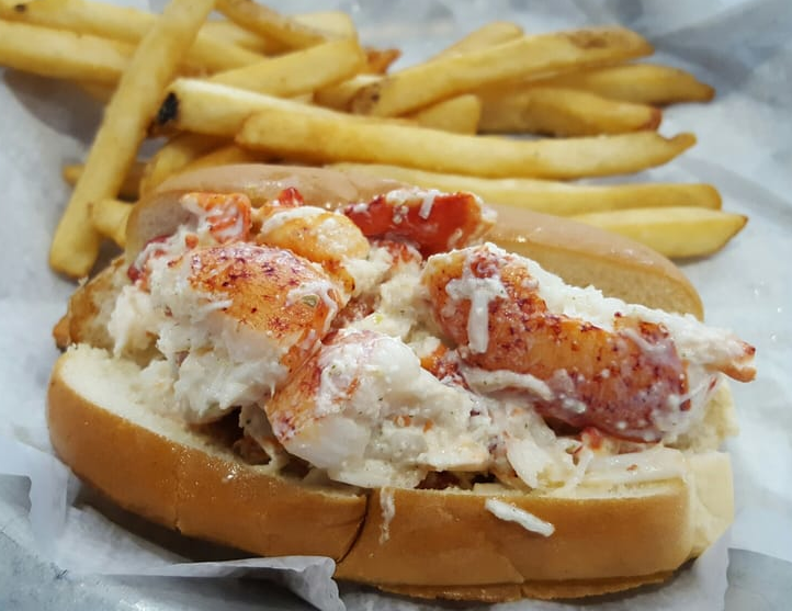 cj_finz's tweet photo. Our Lobster Rolls are packed with flavor! ๐ฆ
...
#CJFinz #Seafood #SeafoodRestaurants #Manassas #VirginiaEats #ManassasVA #VirginiaFoodie #VAEats #VAFood #VAFoodie #VARestaurants https://t.co/V8ZPyUal9q