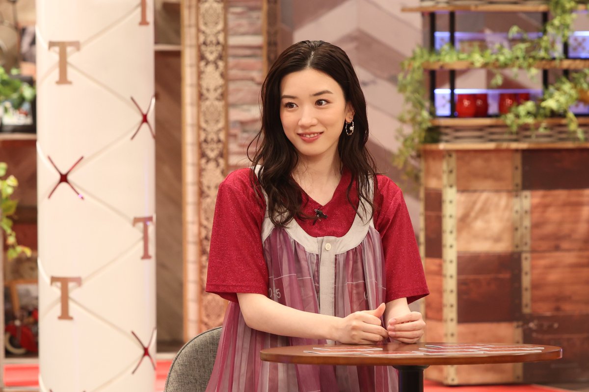 ワンピースを着た永野芽郁さんのコーデ 私服 衣装 購入先 Woomy ワンピースを着た永野芽郁さんのコーデ 私服 衣装 購入先 Woomy