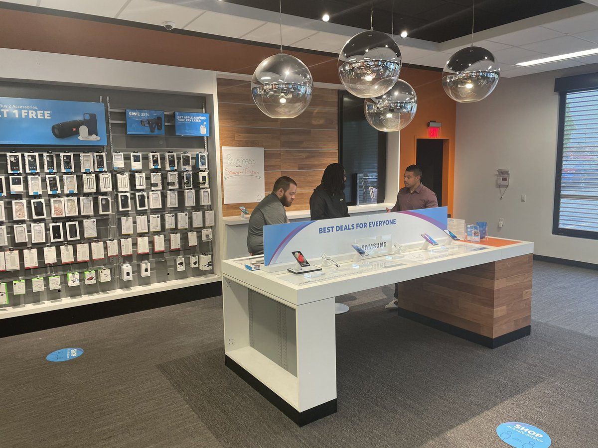 Niki Alexander tweet media