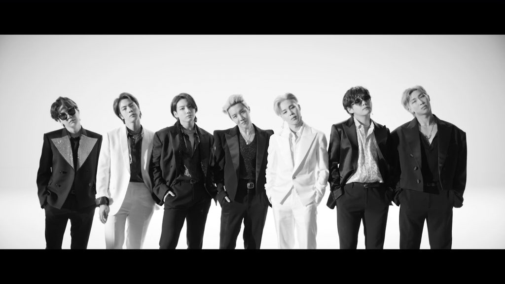 RMPICS_twt's tweet photo. “Butter” Official Teaser
🔗 https://t.co/xbUaYWB7gc

#BTS_Butter @BTS_twt 
#ButterVideoTeaser https://t.co/5db6DnqwAl