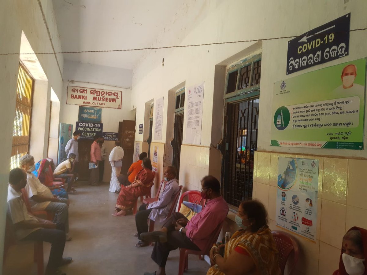 ULB_Banki's tweet photo. Vaccination done at Banki Autonomous College of Banki NAC peacefully. #CuttackDM #CMO_Odisha #COVID19Vaccination https://t.co/6ByH33klTM