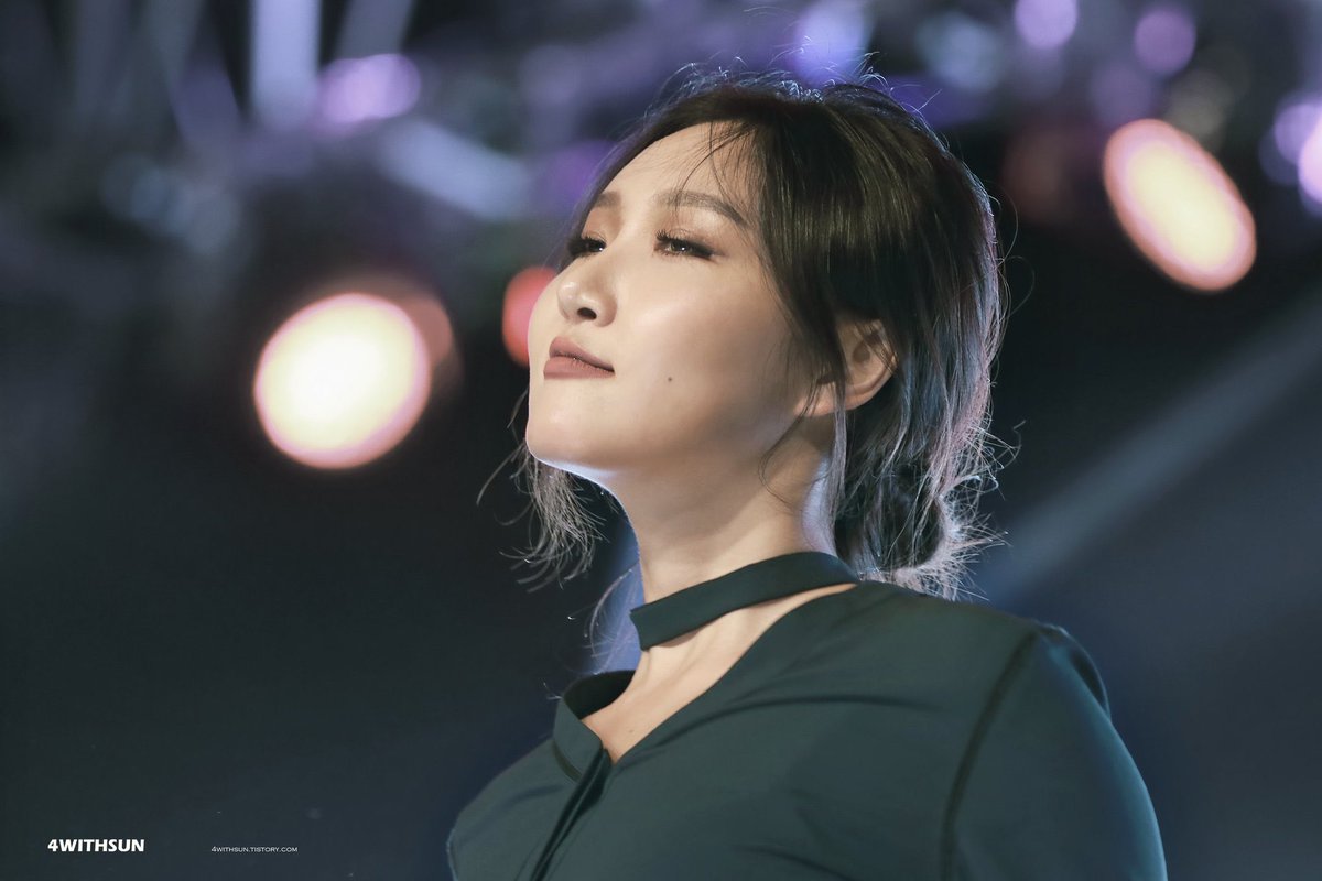 today_hwasa's tweet photo. 170519 시립대학교 축제 

#마마무 #화사 https://t.co/of6gzKlye5