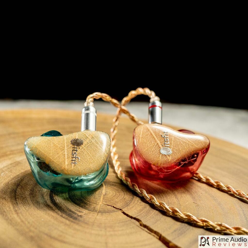 CrabbosM's tweet photo. Pure bliss on a Tuesday night! The @itsfitlab Fusion with @hansoundaudio Kimera cable. 🎼🥰
.
#itsfit #fusion #kinera #hansoundaudio #customcables #ciem #customiem #portableaudio #audiophile https://t.co/qx8SQL402g