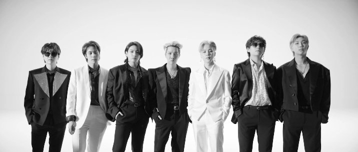 BTSKOOKIEMOCHI's tweet photo. Bts Butter official teaser
#BUTTER

I'm voting @BTS_twt for #TopSocialArtist https://t.co/hiKKQwgpkI
