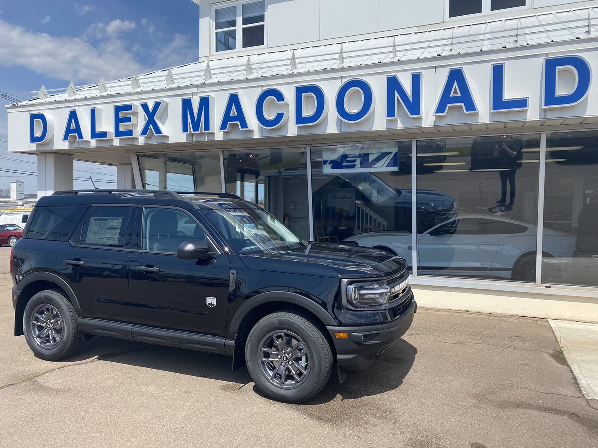 MitchCam1980's tweet photo. Love coming into work and seeing new vehicles were dropped off over night! Today was a Big Bend #Bonco Sport 😎🤩
Come in and see it!
D.Alex Macdonald Ford in Summerside https://t.co/tPFZZ57w05