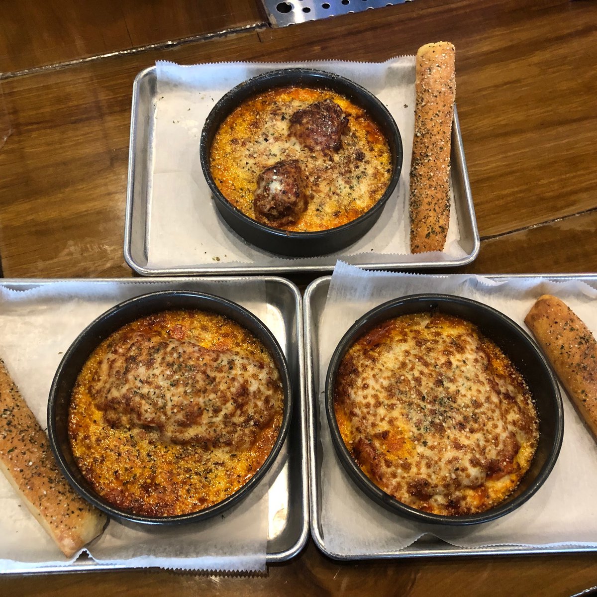 ✌️is better than ☝️

Get BOGO pasta Monday- Thursday!