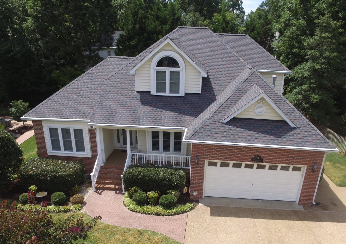ExteriorSource's tweet photo. Why do we install @gafroofing on homes 🏡 in the #Tidewater market? 
* 1 in 4 homes is protected by a GAF roof (a great endorsement)
* Makers of #Timberline, the #1 selling shingle in the North America.
#gafroofing #gafroof #homeimprovements #BeautifulExteriors #newroof https://t.co/kVeu9C8eTd