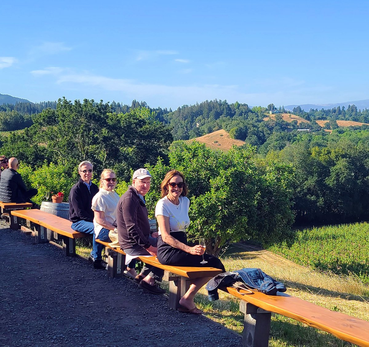 The perfect place to savor the moment.  #outdoorwinetasting #sonoma #sparklingwines