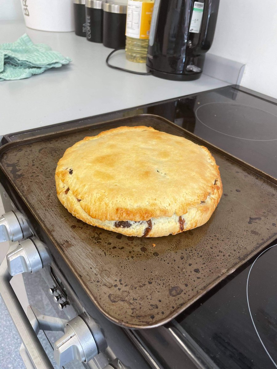 yumpypop's tweet photo. This is  the first time one of our gentleman has ever baked....and didn't he do well, what an achievement..👏👏👏👏👏our chloe is keeping everyone busy this week 👏👏👏👏#cornedbeefpie #yummy @chlotyl @erinlouisesmith https://t.co/ohaBQeaCka