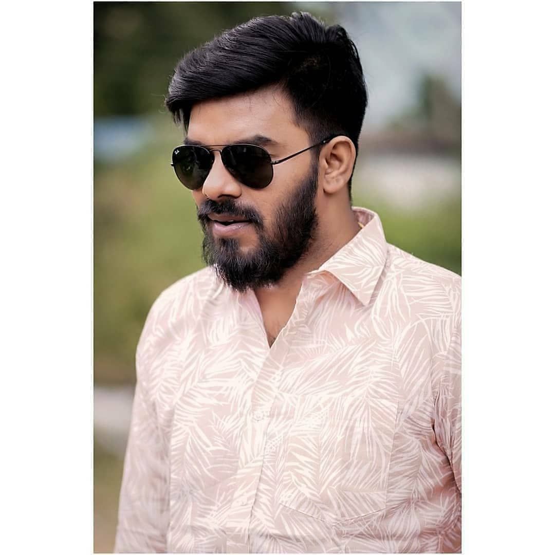 Sudheer__Kalyan's tweet photo. All round performer💥❤
#HBDSudigaliSudheer
#sudheerrashmi 
@sudheeranand https://t.co/XNZ4tG8i6Z