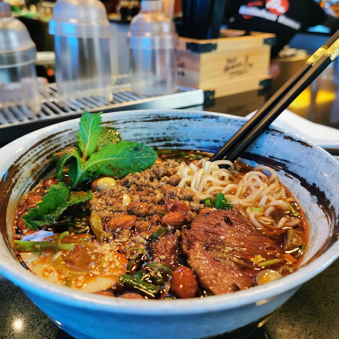 Blue Back Square tweet media