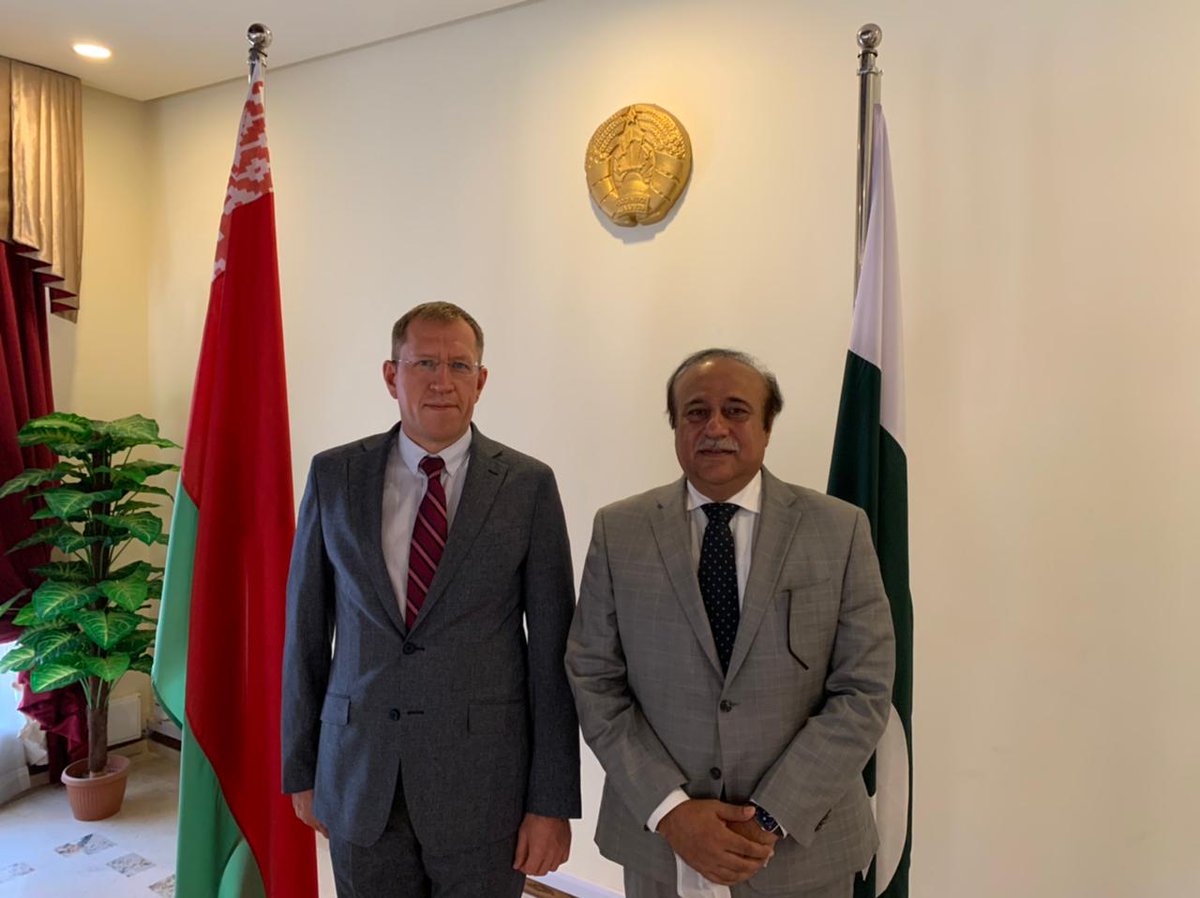 AsifNoor_IPD's tweet photo. Building stronger partnerships through #publicdiplomacy with @EhsanTiwana  Chairman @NAofPakistan Standing Committee on #foreignaffairs  #AndreiMetelitsa Ambassador of #Belarus to #Pakistan 
@SMQureshiPTI @epwing_official @FMPublicDiploPK @demp_gov @PakPMO @PresOfPakistan https://t.co/rKC2YTnDx2