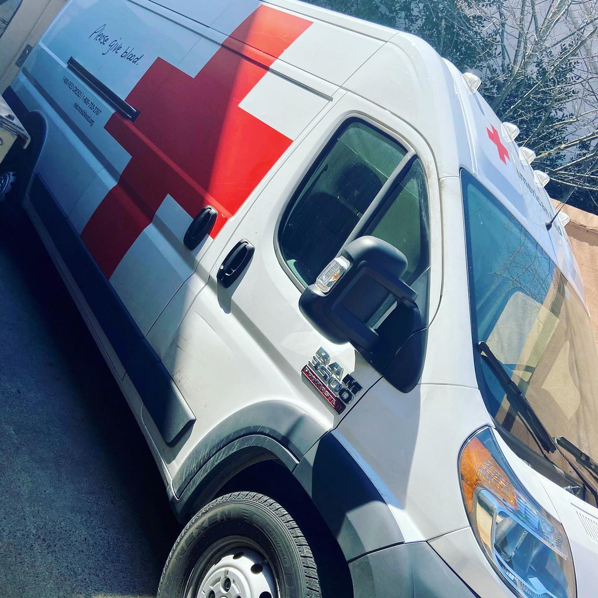 Local Leasing tweet media