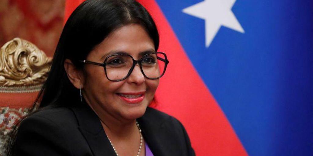 El pueblo venezolano expresa su gratitud y admiración a nuestra Vicepresidenta Delcy Eloína Rodríguez. Lideresa que representa el espíritu combativo de las mujeres patriotas. Agradecemos tu entrega por la felicidad del pueblo. ¡Feliz Cumpleaños!