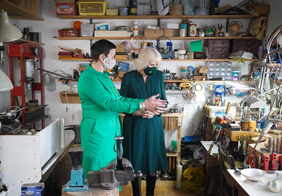 ClarenceHouse's tweet photo. The Duchess of Cornwall visits the workshop of silversmith Cara Murphy.

Cara, the daughter of a silversmith, set up her small business 26 years ago. Continuing the family craft, Cara’s own daughter is now also studying Silversmithing and Jewellery. #RoyalVisitNI https://t.co/4IRpS9LvBf