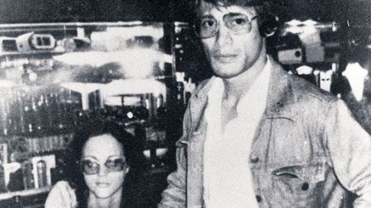 Sexy: People > Le vrai Charles Sobhraj est-il toujours en prison ? -> bit.ly/3hyIBOr #sexy