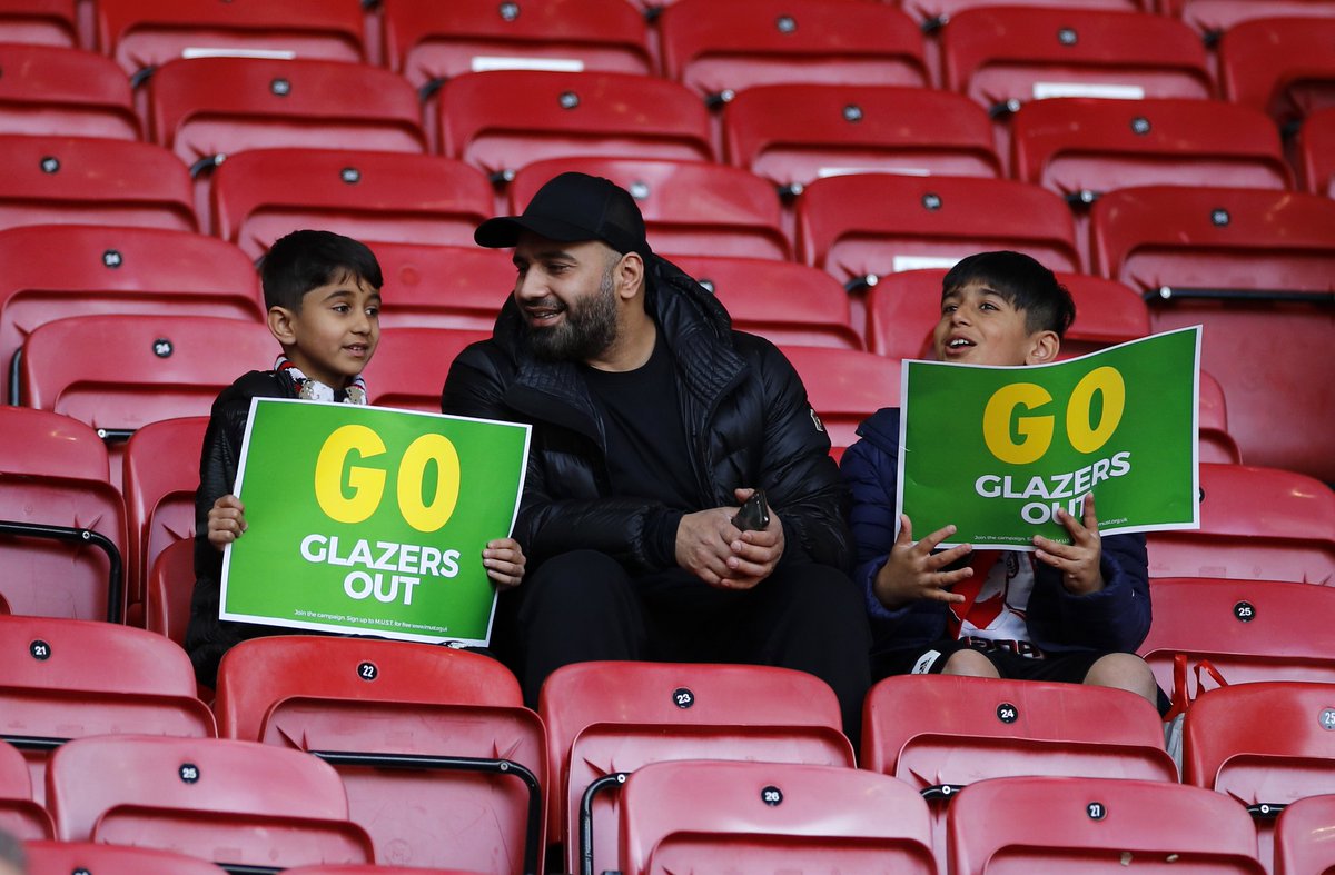 utdreport's tweet photo. #GlazersOut https://t.co/DYw5d2P2qU