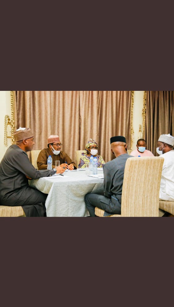 lanrysanusi's tweet photo. "As we continue to work to strengthen and reposition the People’s Democratic Party (PDP) across the nation, this afternoon, the #PDPReconciliation &amp; Strategy Committee is meeting in Abuja to recap all our previous activities &amp; plan the next steps of our assignment." @bukolasaraki https://t.co/wYLcbJl0Oi
