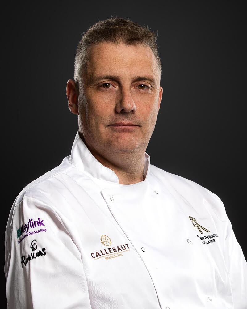 ATChocolatier's tweet photo. @YORKCookerySch will be reopening this weekend and we can’t wait !! 

Here are some of our favourites from a recent photoshoot to celebrate! Thank you for all the support so far🥰

#yorkcookeryschool #york #visityork #yorkshire #cookeryschool #cookeryclasses https://t.co/ocozYUks7u