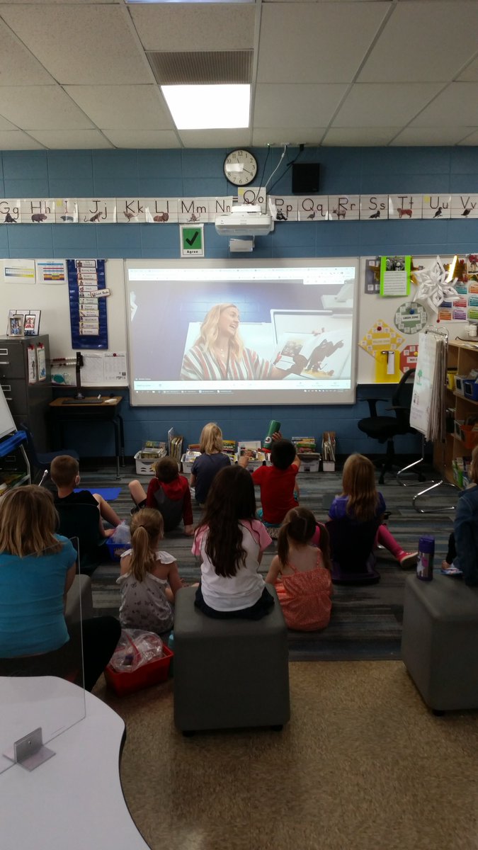 Virtual parent/guardian guest readers are awesome!

It's not rocket science to do this (or else I wouldn't have thought of it!!! - or rather stole the idea).  

Teachers, it's not too late to do these yet this school year!  

Your students and parents will ❤️ it!

RT to share!