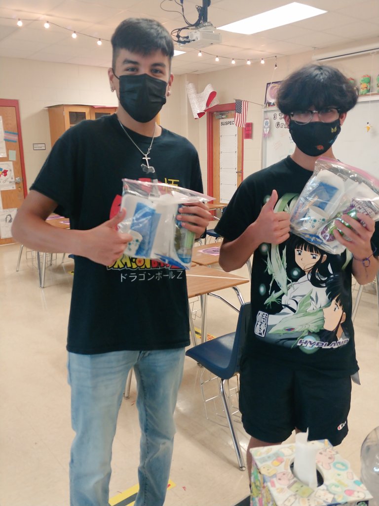 BarlowScience's tweet photo. Pickle Autopsy Kits Getting Picked Up For Their Crime Scene Close Ups! @WeAreTRHS #NEISDiTech #NEISDInnovators #NEISD #NEISDTweechers #teacherlife #TRPride #TRScience #TRForensics #PickleAutopsy https://t.co/ADmtnQMowG