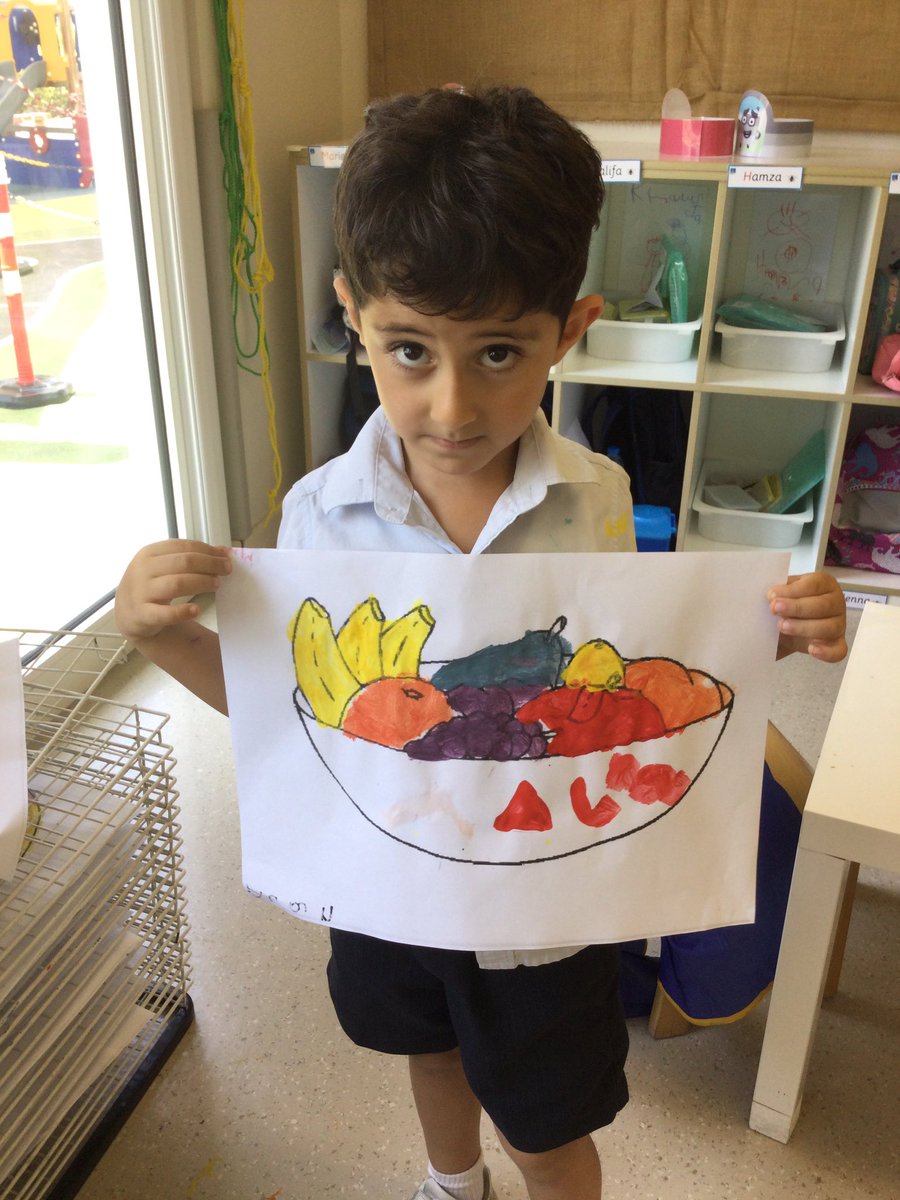 WPS_FS2's tweet image. Artists in #FS2B! We had to be slinky Linky snakes recalling how to mix primary colours to paint the fruit in the bowl! #WPSExpressiveArts