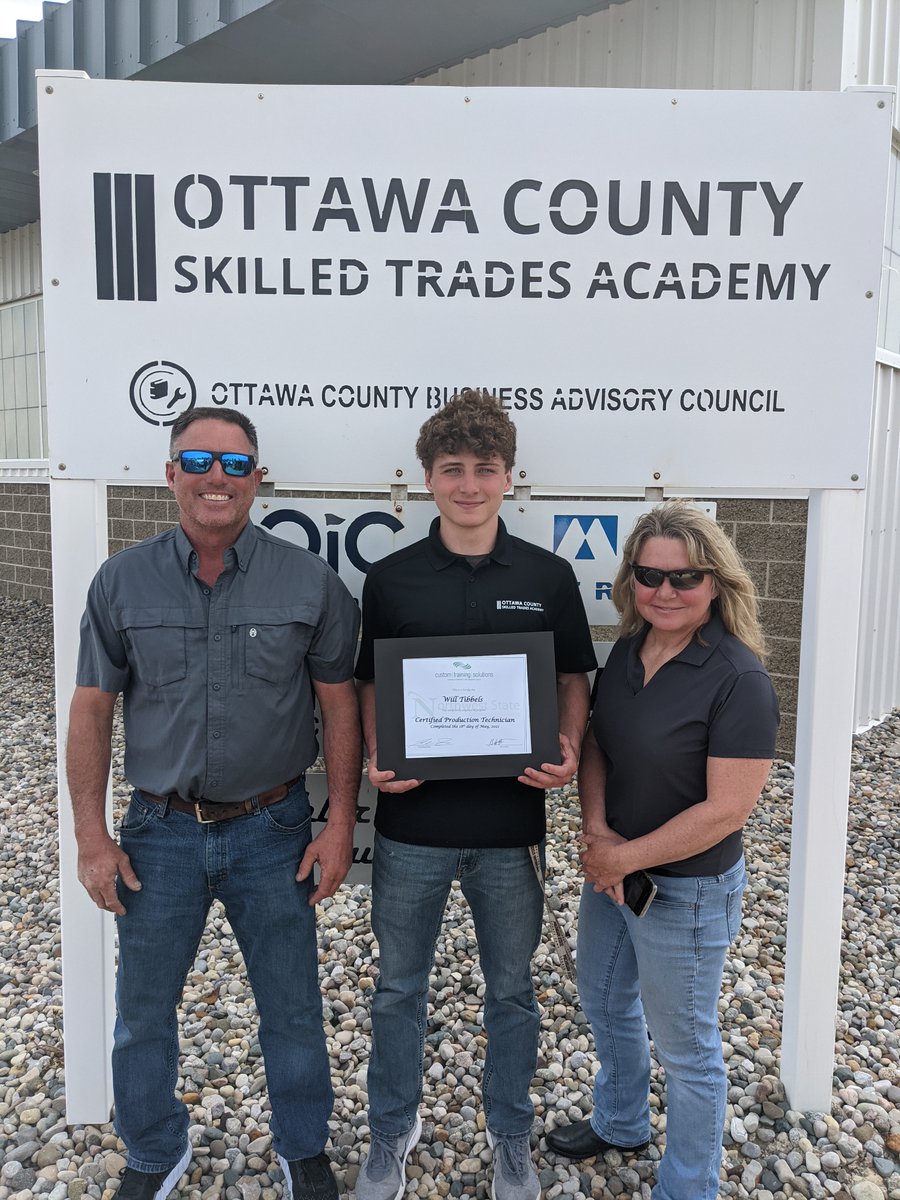 DanburyMrMiller's tweet photo. Congratulations to seniors Hunter Caskey, Cole Shortridge, &amp; Will Tibbels for successfully completing the Ottawa County Skilled Trades Academy. This afternoon, all 3 young men graduated in a ceremony that was held at the Ottawa County Job &amp; Family Services Building in Oak Harbor. https://t.co/VCVKHtYbSQ