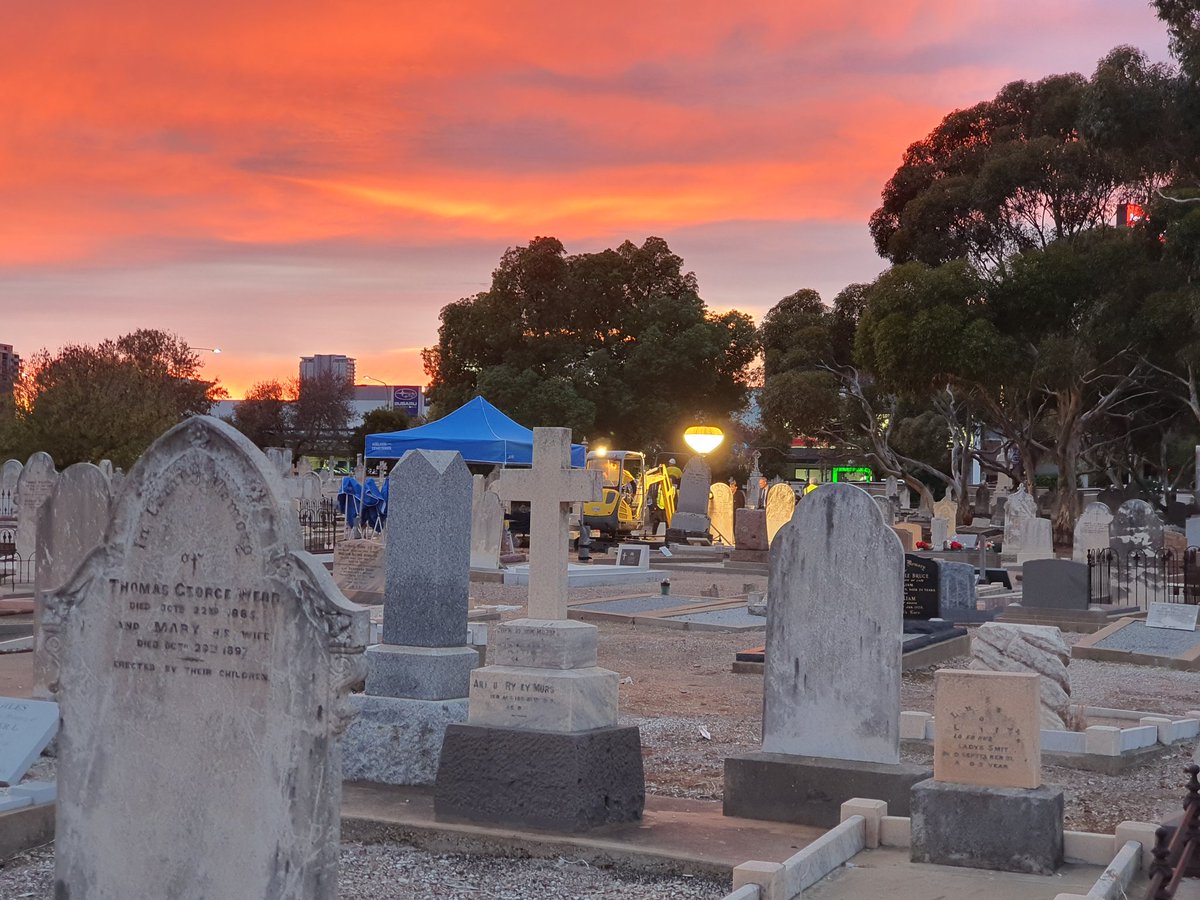 And so it begins, the exhumation of the grave of the Somerton man starts at West Terrace, police determined to track down his identity and manner of death... his body was found on Somerton Beach in 1948 #adelaide #police