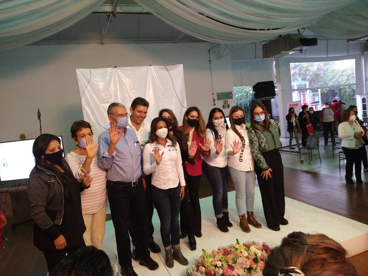telacu's tweet photo. Mujeres en sinergia #VXM https://t.co/Es2N0KCBzE