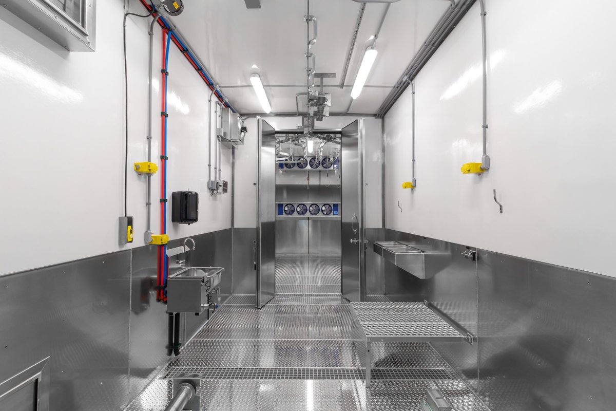 Meatingplace's tweet photo. The first #nonprofit, federally inspected #meatpacking plant is set to open in Montana by 2022. The $2.5 million #modularfacility will process up to 300 animals per month at full capacity. 

Read more here: https://t.co/kE1J9gQBKl https://t.co/VCUsLSFv2N