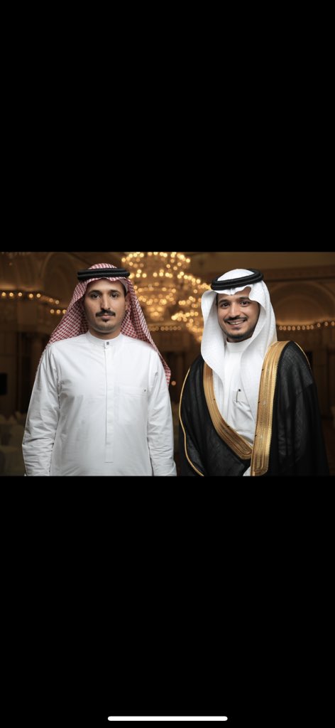 mht's tweet photo. أنا و أخواني الأطباء الخمسة ( البدو ) 

لم يحتاج والدنا أن يكون ذو مال وفير أو نفوذ كبير لنصبح أطباء ونعمل في خدمة الوطن

تخرجنا من مدارس و جامعات الدولة و بلا مقابل 

معلومة!!
في أرض البدو جميع المواطنين يتلقون  كل الخدمات الصحية بلا مقابل 

اللهم لك الحمد أني من أرض البدو 🇸🇦💚 https://t.co/WSnKwjydjt
