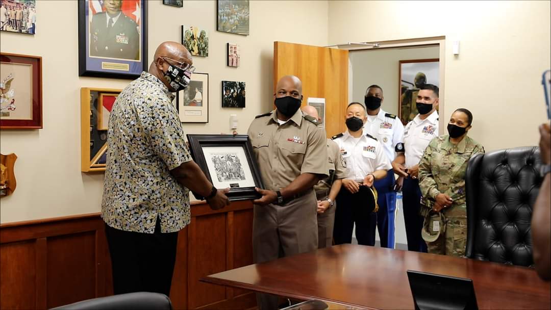 25thID's tweet image. 25th DSB recently dedicated their Command Conference Room to Major General Hawthorne L. Proctor (Retired)!

#TropicLightning #LightningSupport #StrikeHard #WinningMatters #PeopleFirst