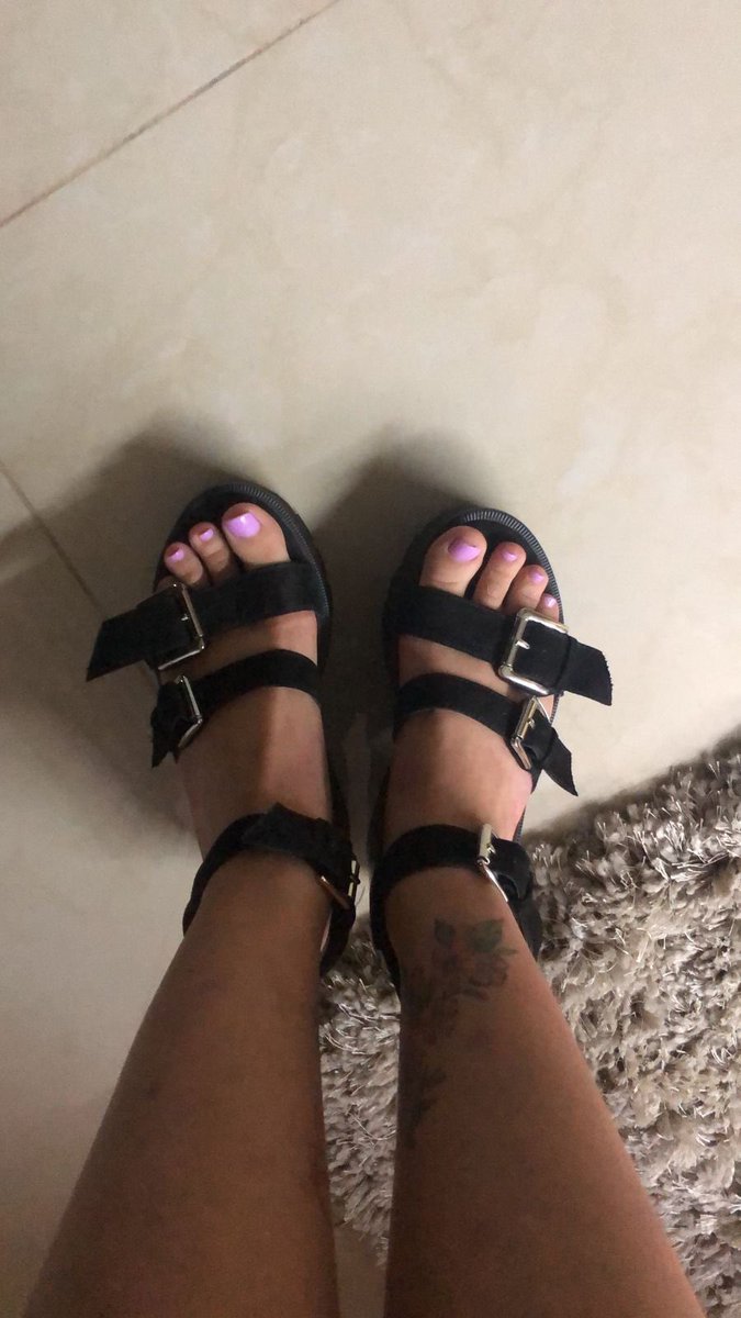 Honguitopsicod1's tweet photo. Holaa! ✨  #feet #feettickling #Only18 #onlyfanpage #SellingConent #pay2play #NSFW #feetonlyfans #feetworshi̇p https://t.co/ReO5ZuHStH