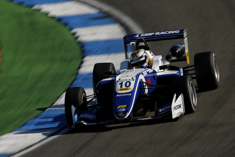 F3JapanF1V's tweet photo. Race
#16 🇯🇵 R. Nara
#15 🇦🇹 R. Binder
#10 🇯🇵 K. Tsukakoshi https://t.co/Eak6AfvnNv