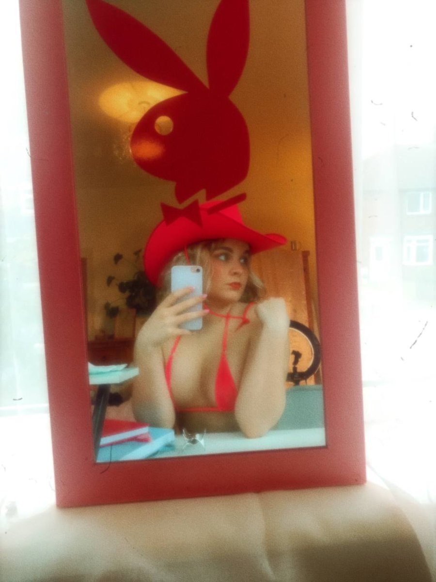 Are you following this cutie? @Little_Daisyxo 😍❤️