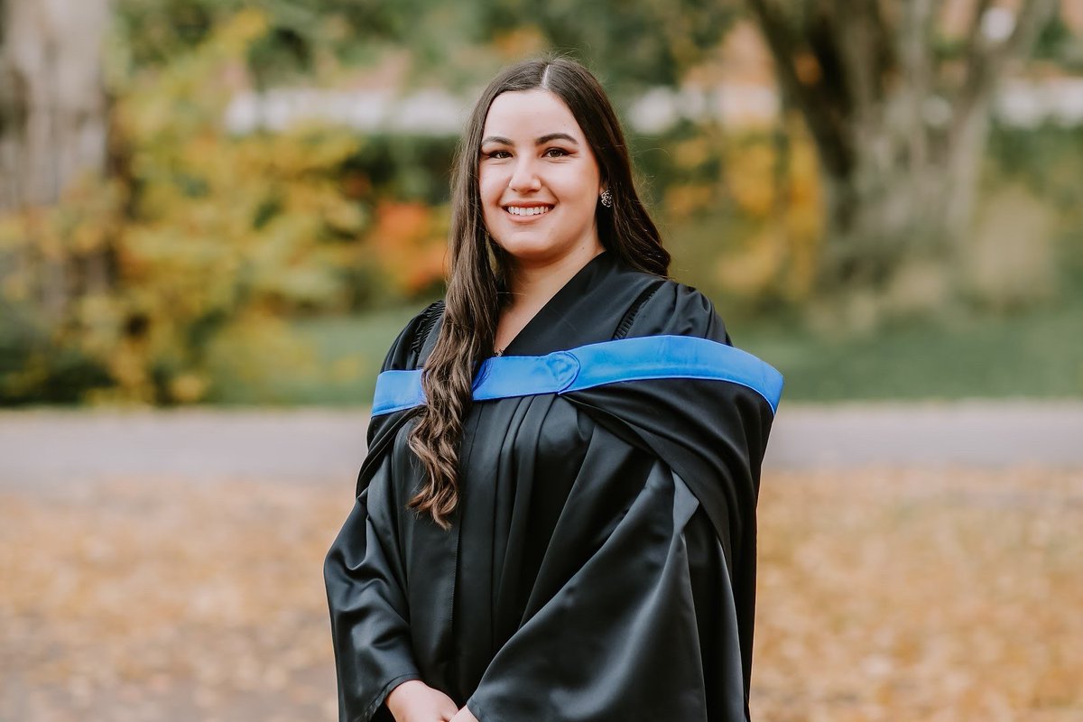 musmta's tweet photo. Celebrating the @musmta #Classof2021! BMus grad Brianna Green is grateful for the professors who supported her and the friends that she found at #MountAllison. In the fall, she will enter the Certificate in Music Therapy program at Acadia. Best wishes, Brianna! https://t.co/8TmuIETjkY