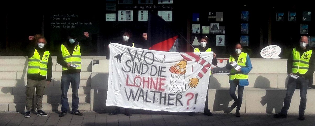 FAUGewerkschaft's tweet photo. #NotMyKoenig am 18. Mai 21 in #Münster. Kundgebung der #FAU Münster vor der Filiale der Buchhandels-Kette #WaltherKoenig im Museum für Kunst und Kultur. Protestiert wurde gegen #UnionBusting, Entlassungen und miese Arbeitsbedingungen @FAUMuensterland https://t.co/crcb58VCxm