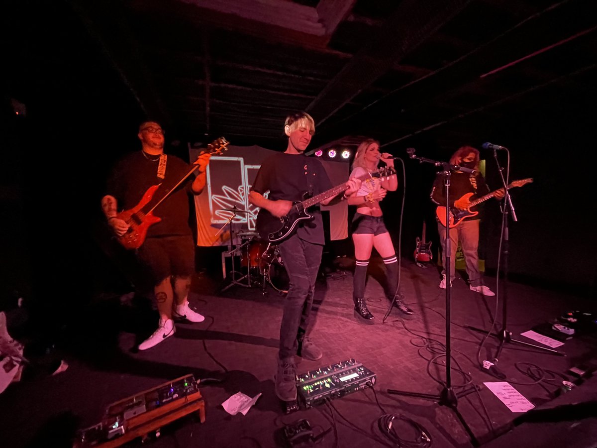 Throwback Tuesday to the time @turnzeroband played at The Rebel Lounge this past Thursday! So unbelievably excited to finally have live shows again, and Turn Zero rocked it out as always! 🎤😆