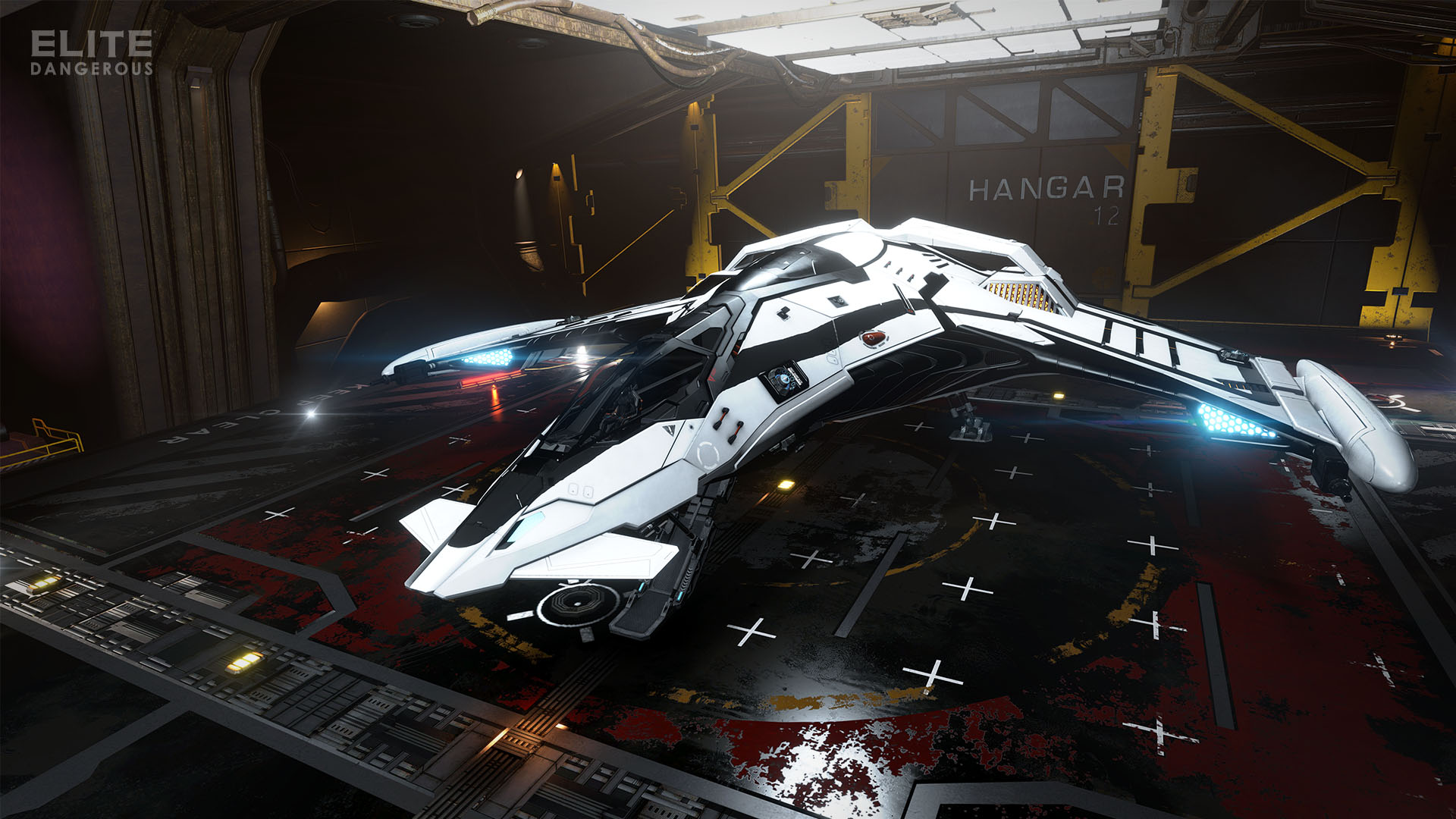 At øge ecstasy Gum Elite Dangerous on X: "🛠️ A reminder to all Commanders: Elite Dangerous  servers for all platforms will be down for maintenance from 07:00 UTC/  08:00 BST tomorrow with an estimated downtime of