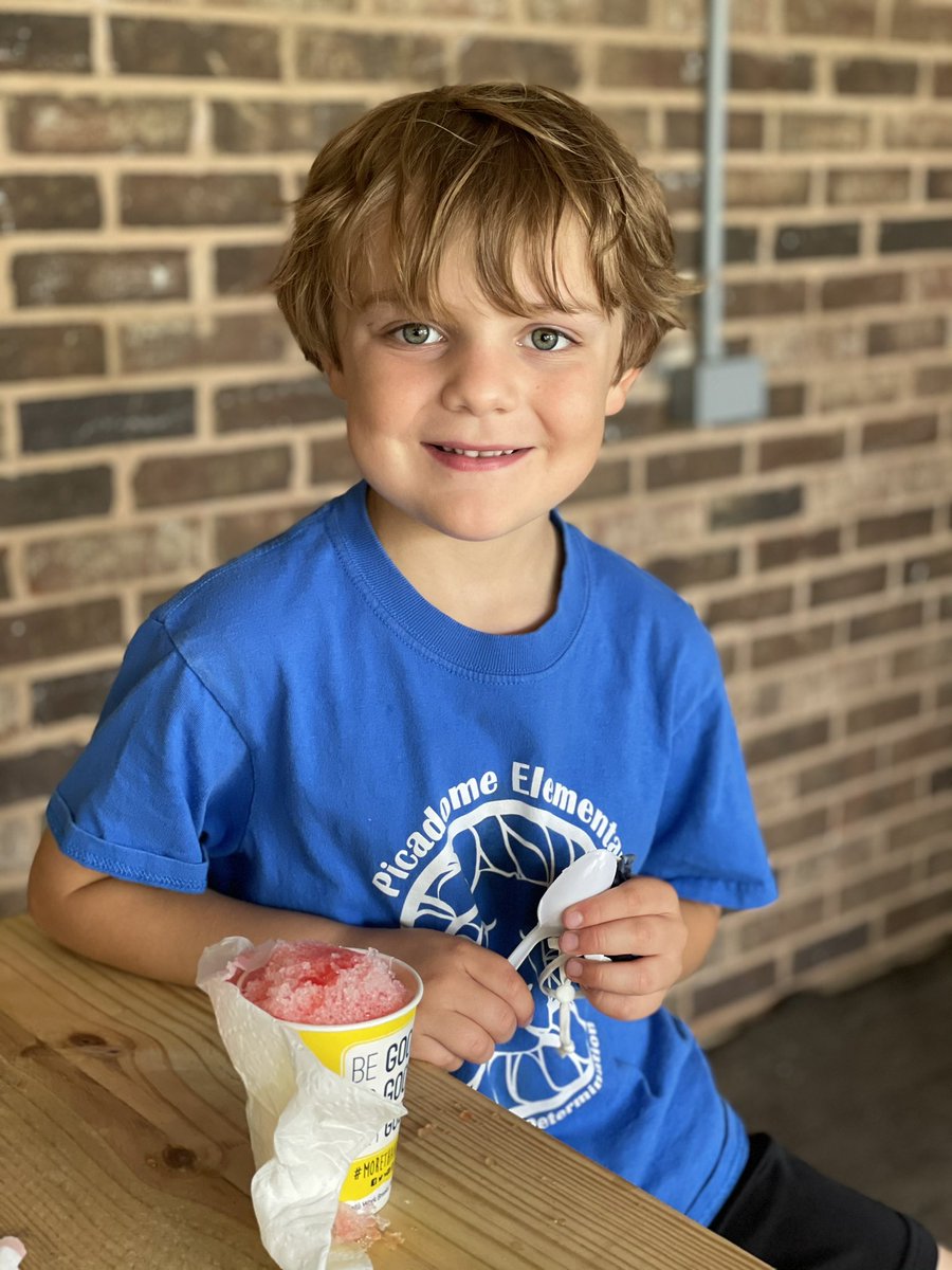 PicadomePride's tweet photo. Happy Last Day of School! #PicadomePride https://t.co/woXAk28Cb4