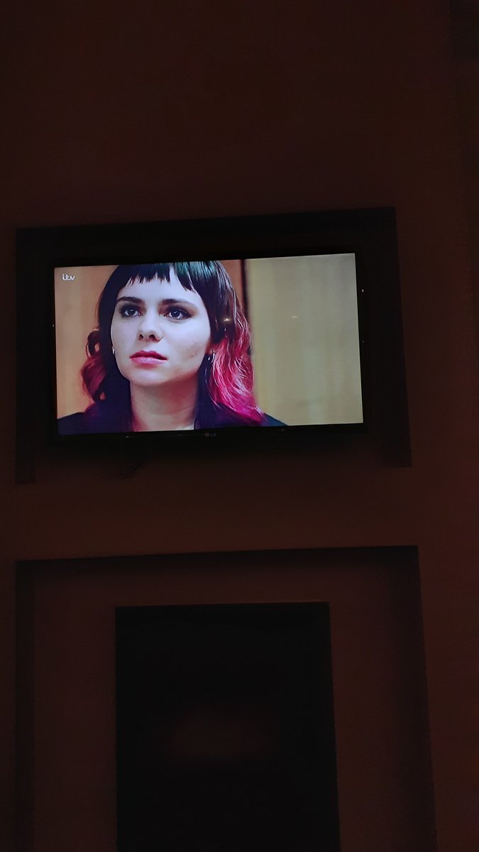 lula_bbond's tweet photo. So proud of my v own @ellierawn for her 1st ep of #ITV 's #innocent . She is just brilliant and enthralling. 2nd ep tonight. She is more than a star, she is a galaxy 🧡 @GuildhallAlumni @guildhallschool https://t.co/MqNkr6PBj7