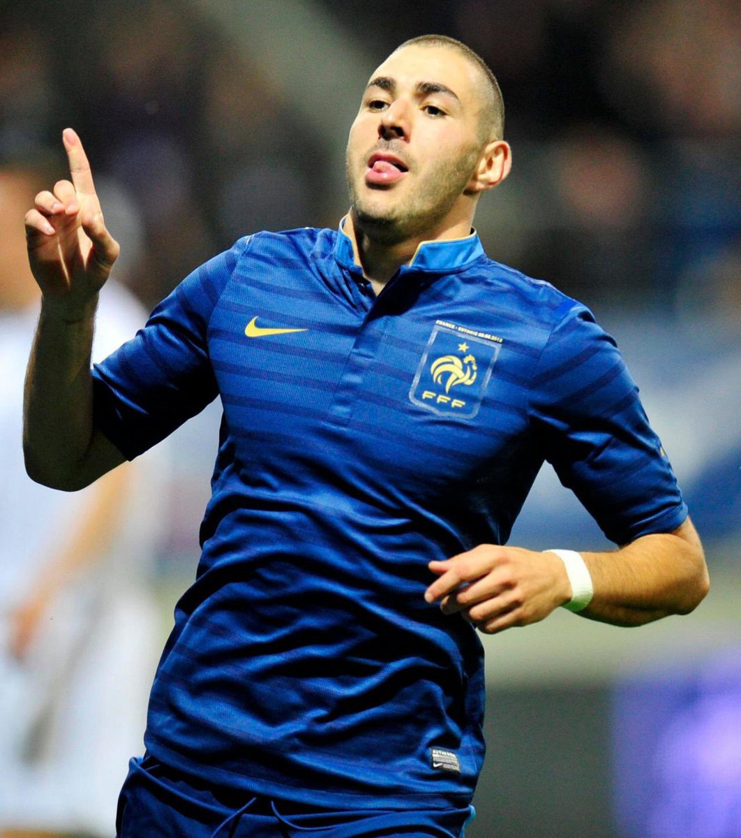 nicocolombien's tweet photo. HE IS BACK ! Benzema de retour en équipe de France 🎉🇫🇷 c’est la victoire du peuple ! https://t.co/N4ME3LC6FP